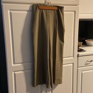 Nine West wide leg size 6 Khaki pants
